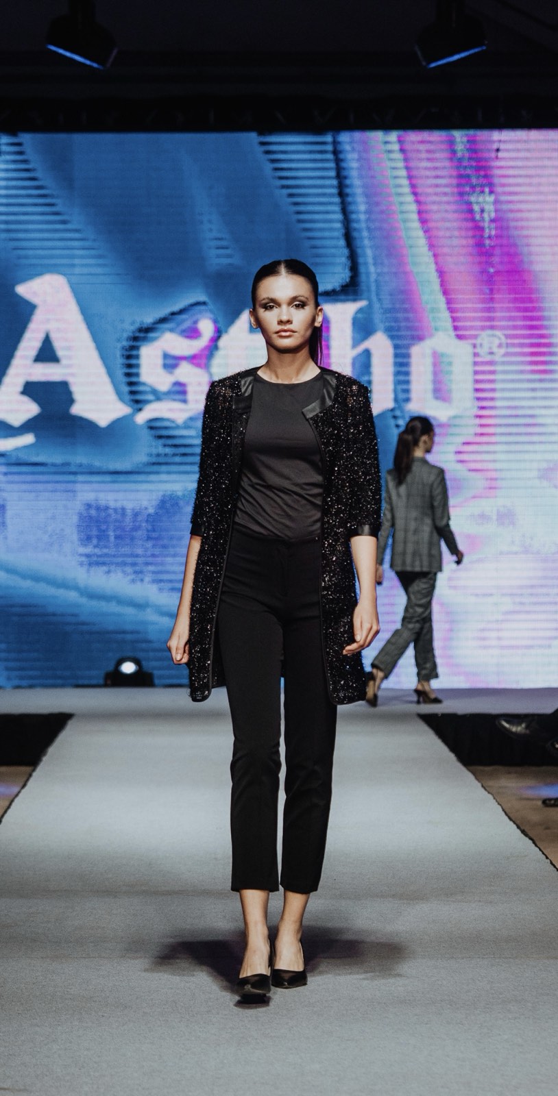 Светкав мантил Пелион без постава