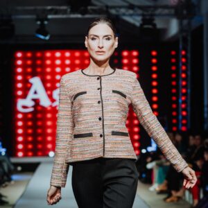 Шанел шарено сако Микено 4
