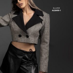 Блејзер АЛБАНИ/1 – краток стилски блејзер од чоја