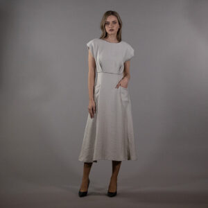 Фустан ЈАГУАР/1 – миди фустан кој ја истакнува половината