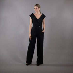 Уникатен црн женски комбинезон КОМБОЛЕН со елегантен и модерен крој